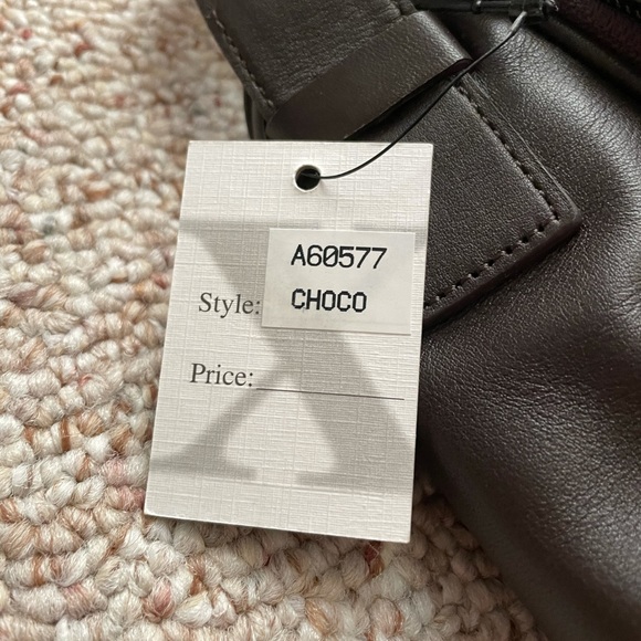 Maxx New York purse ✨ - Picture 3 of 4